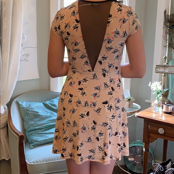 Urban Outfitters Pink Floral Dress - Picture 2 of 3